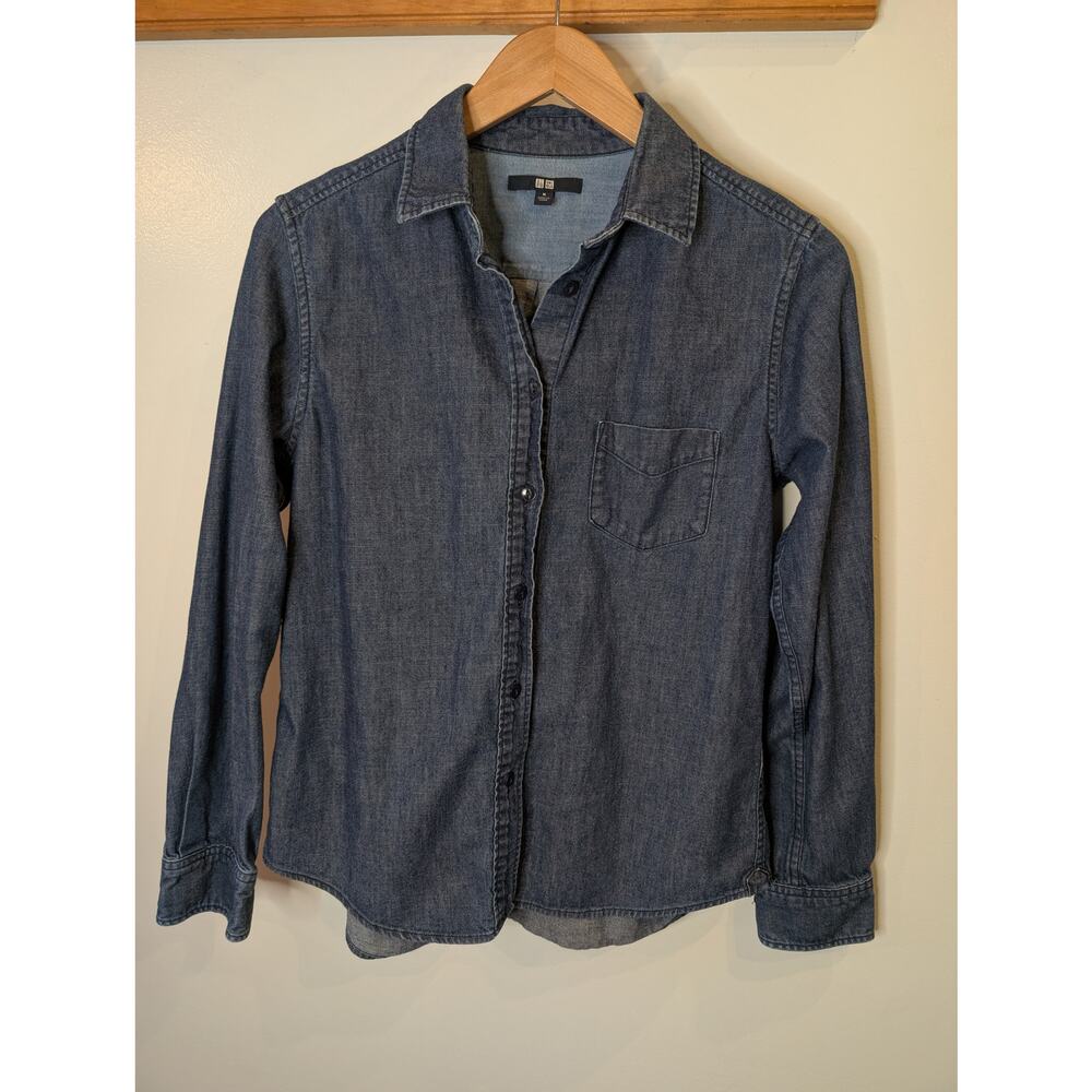 Uniqlo Blue Chambray Denim Button Down Shirt Long Sleeve Women's Medium